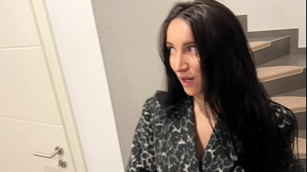 Stepmom Accidentally Ran Into Her Own Stepson on a Sex date