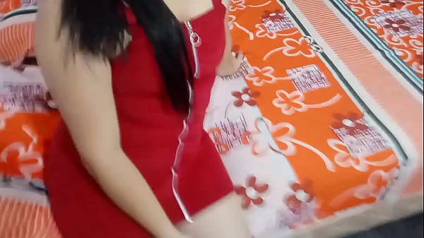 My best friend's wife asks me to record her while I fuck her for her husband to see because she was with the neighbor, it was the richest fuck