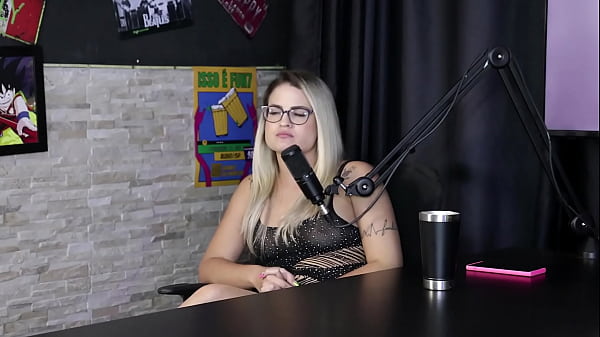 Houve momentos de ci&uacute;mes, gosta de gravar com pessoas que tenha atra&ccedil;&atilde;o, tem uma regra pra dormir, e o pau duro... - Mathheus Caetano & Bruna Carlos (SHEER/RED)