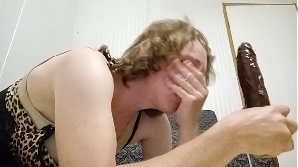 playinf with my meaty cunt and sucking down my dildo