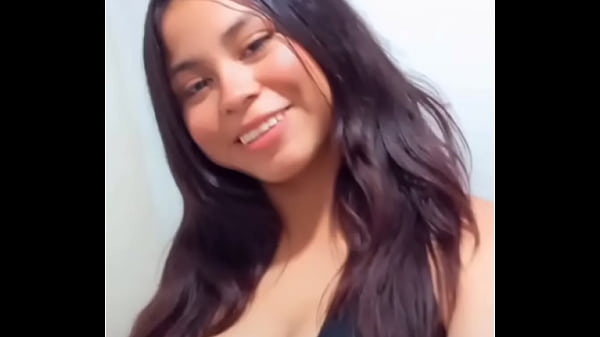 Enormes tetas y carita de zorra