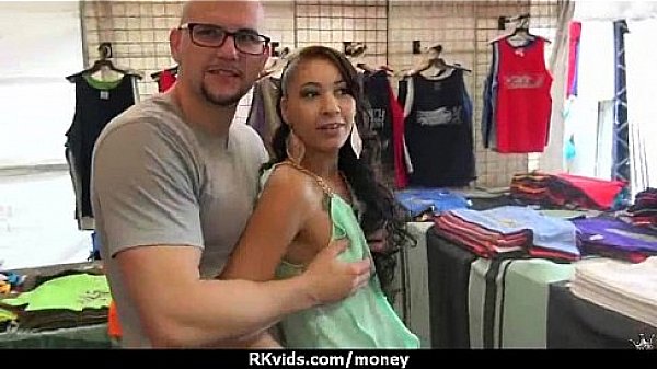 Hot sexy amateur babe needs a lift and takes cash 30