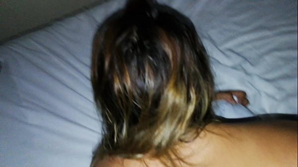 DANDOLE EN CUATRO A MI HEMBRA