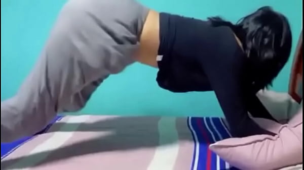 Huge butt latina whore twerking