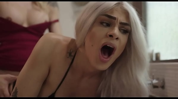 At first I was only kissing Transs cheeks, but then he reached the lips through his cheeks and then sucked all the lips and tongue. Of course trans was a hot, but he was acting like a woman