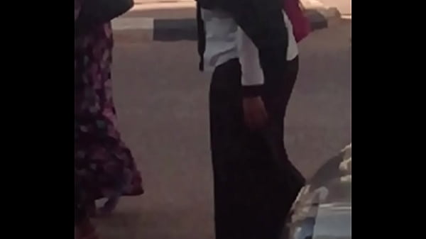 3C2AA93F-2774-427E-89E5-F1E2177EFFF7.MOV  