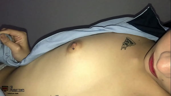 Estoy muy cachondo y le follo el rico co&ntilde;o a mi hermanastra me corro en su boca -Pov  