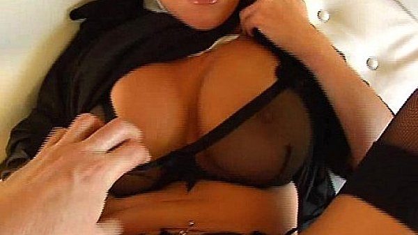 GUY FUCKS BIG TI NUN KIANNA DIOR 