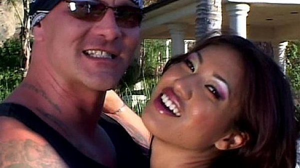 Metro - Stick It - scene 8