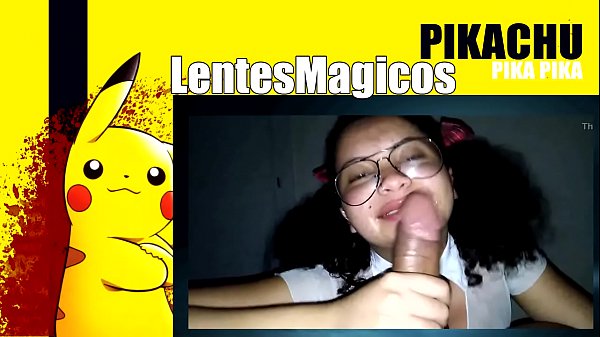 novia de 20 a&ntilde;os me da una mamada vestida de colegiala con lentes mama como diosa