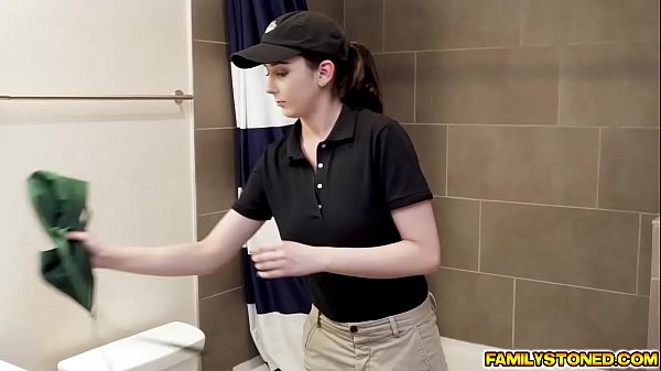 Kyra Rose blowjobs her stepUncle huge man meat after the photoshoot!