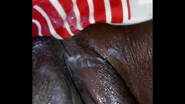 Nassau thumbs up creamy creamy  