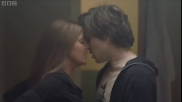 Nina Zanjani - Wallander