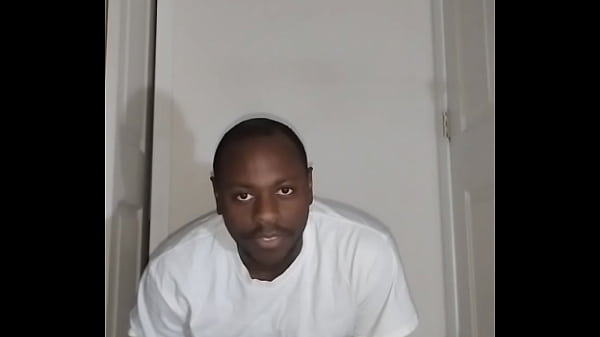 Relaxing eating stretching and thinking of what to say and do to sound more thankful for free around religious holidays like Thanksgiving 2  