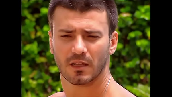 Gostosos de sunga em novela