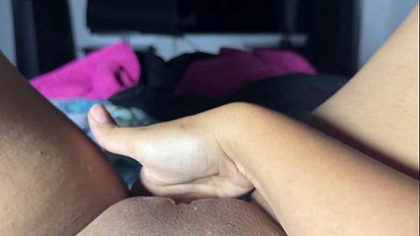 soy tu sexy enfermera perrita ven aqui te ayudo con tus problemas de ereccion  