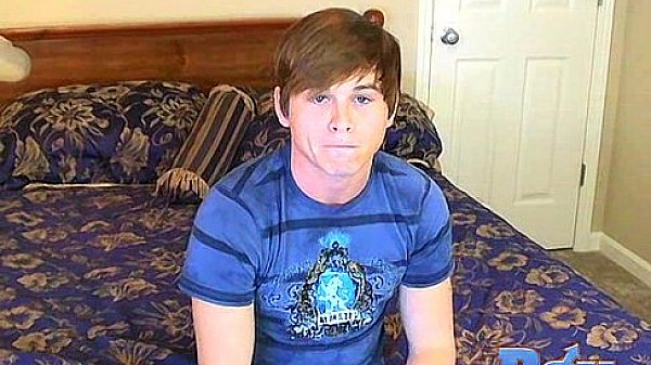 Gorgeous Ashton Lays Back and Strokes