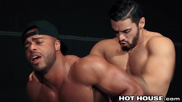 Hot Arabic And Ebony Males Fuck Outdoors