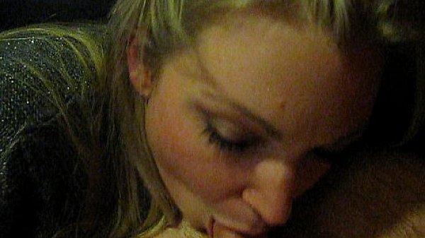 Cheating Wife Loves to Deepthroat