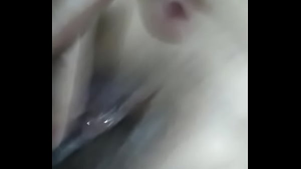 Milf pussy cl&iacute;toris