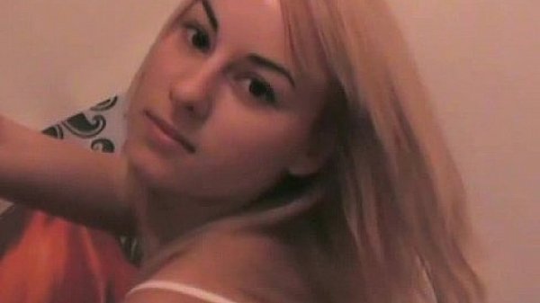 Hot babe rips her clothes and masturbates