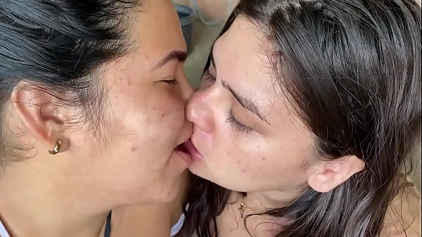 No quer&iacute;a tener sexo con mi hermanastra, pero no tuve elecci&oacute;n SEXO LESBICO