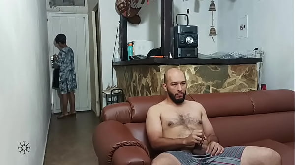 I catch my stepbrother masturbating and I don't miss the opportunity to help him express milk. -Porn in Spanish.