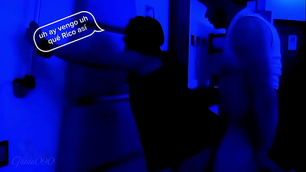 Por andar de perra caliente me castiga le digo que me bata la leche del cornudo