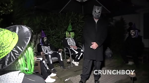 cremapied in public fo halloween