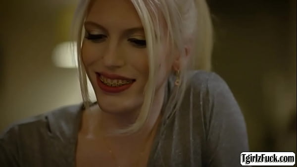 Horny shemale stepsister Izzy Wilde talks to her hot and tattooed stepbro Dante Colle in his room.The Dude sense that she needs some bareback anal pounding.