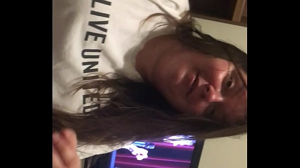 Oh no b.. Keep on sucking