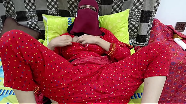 Desi Pakistani Housewife Fingering  