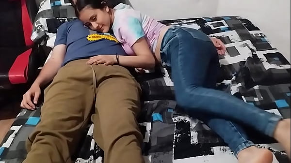 madrastra traviesa me folla antes de que llegue mi esposa