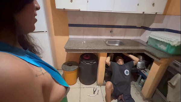 Shameful plumber adjusts the vagina of a hot neighbor whore while she asks for more