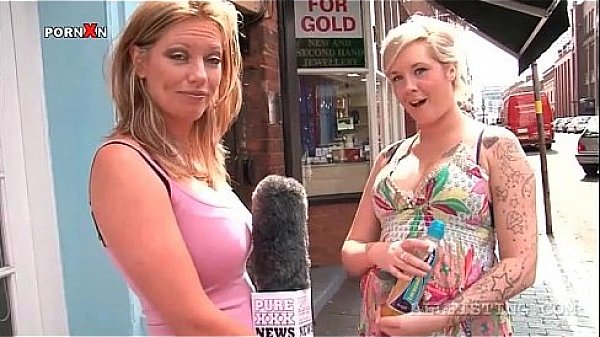 Lesbo seductress making out with BBW teen minx