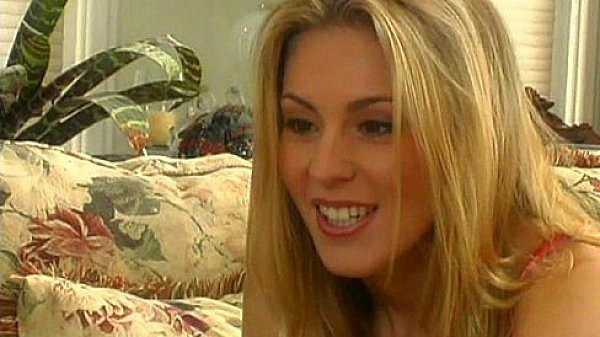 Metro - Rags 2 Riches - scene 3 - extract 1 