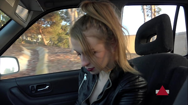 Tinder Date was a rocker chick who has a smoking fetish