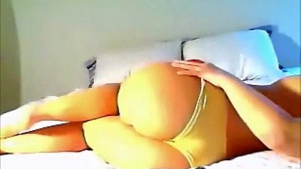 Sexy Luna fingers on webcam