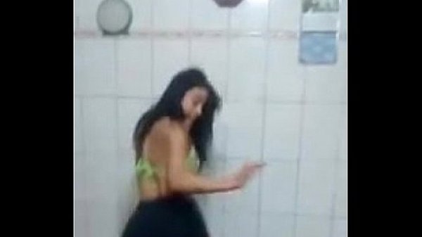 Mc Debyzynha Mary - dancando bonde dos moleques