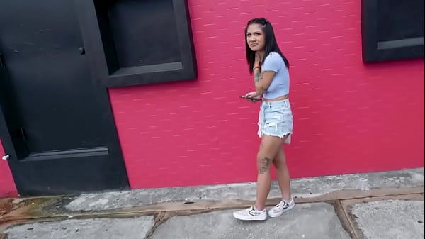 BANGBROS - Petite Asian Hottie Yumi Sin Gets In Van With Strangers And Fucks For Money 