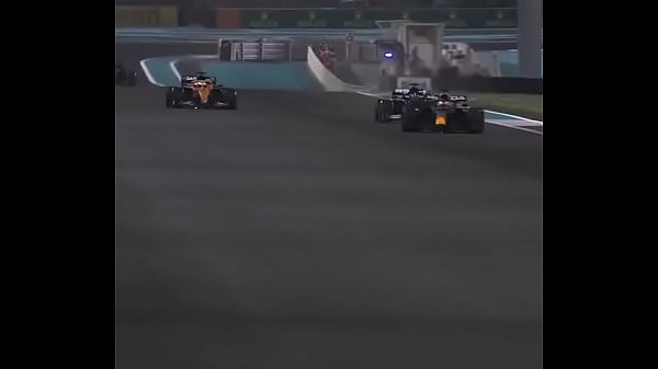 Ele levou um cacete e muito gozo