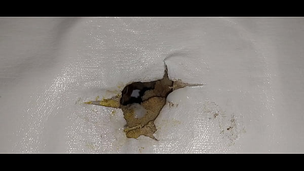 fut salteaua cu prezervativ ,ejaculez srma &icirc;n gaura ei si ling srma de saltea 