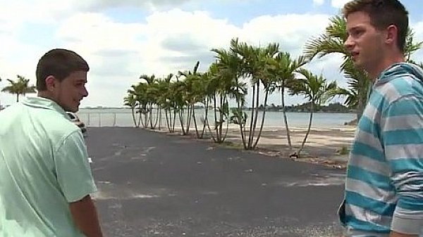 Horny amateurs getting there cocks pleasures in public