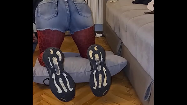 Amateur cross in pantyhose