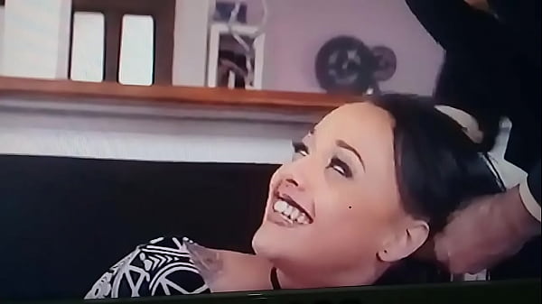 Chupando o pau do freddie mercury