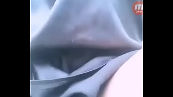 Nena cachonda mostrandose