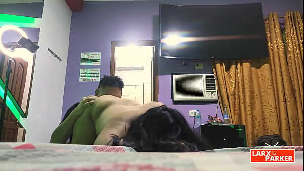 Room Casting 9 Esther se deja abrir el culo y sigo saboreando todo su ano riqu&iacute;simo, desde otro angulo