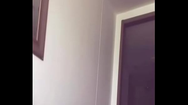 Mi novio act se deja mamar el culo por primera y se excita mucho