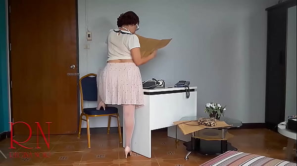 I can suck cock - this is important in my job. I can work without panties to make you feel good. If you want, I can be completely naked. Fuck me at the end of the work shift! Regina Noir.