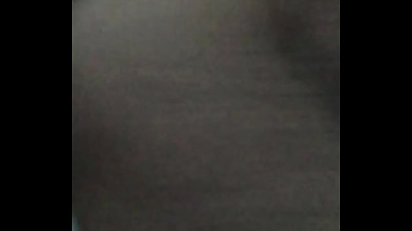 En el campo con guardia casado 